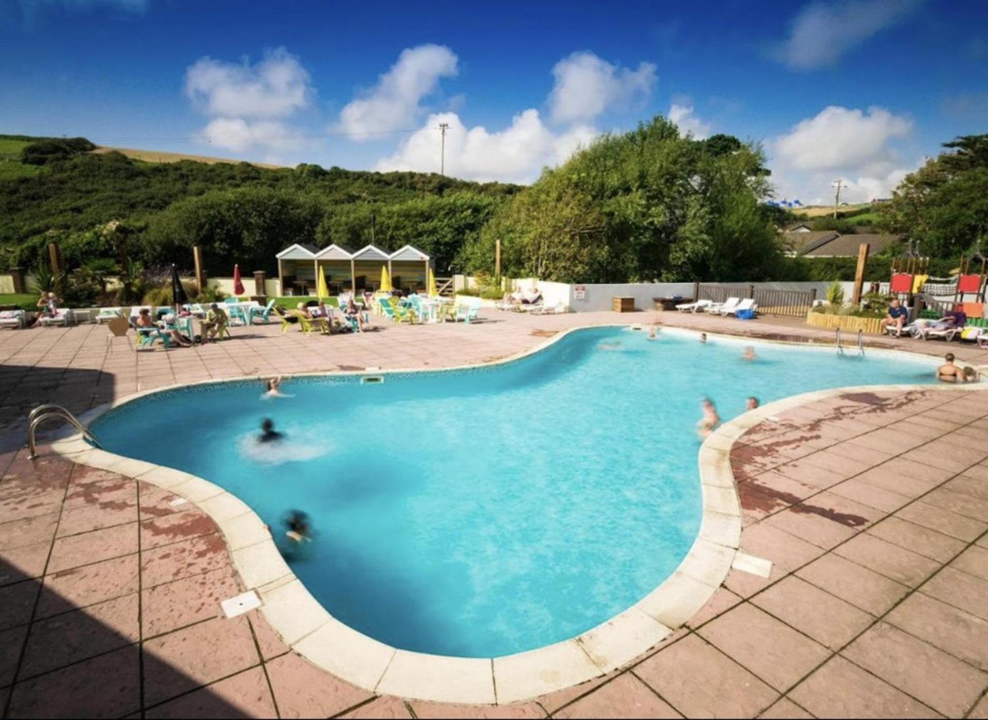 Newquay Bay Sandy Toes - Pet Friendly